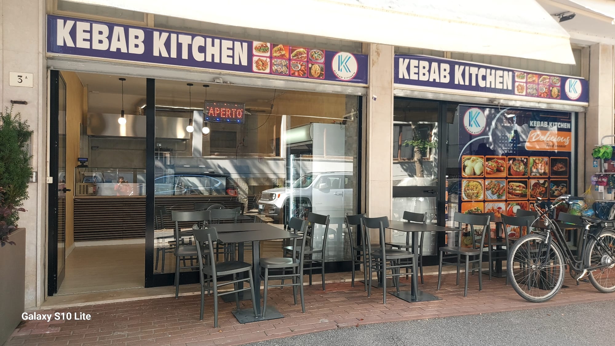 In via Ferrara ha aperto un nuovo ristorante Kebab