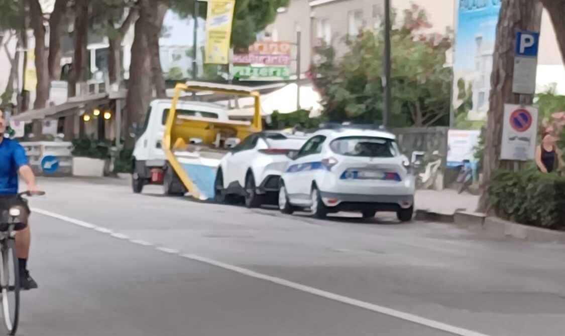 L’altra faccia del Tour, il “paradosso” delle multe sul lungomare