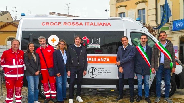 La Fondazione Marta e Gianvito Rossi donano ambulanza alla Croce Rossa